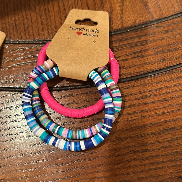 Bracelets - Picture 4 of 4